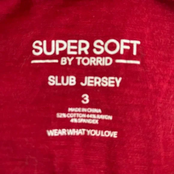 Torrid Women Red Supersoft 3/4 Sleeve Love That For Me Pullover T Shirt Size 3 - Picture 3 of 3